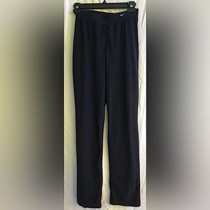 Nike Dri fit leggings. Excellent condition.  Size M